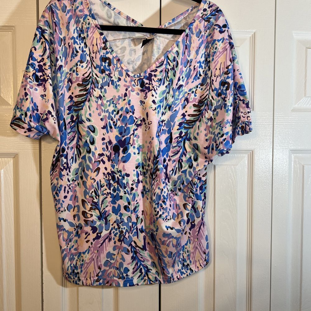 Emery Rose Women's Size‎ Medium Shirt Top Pink Blue White